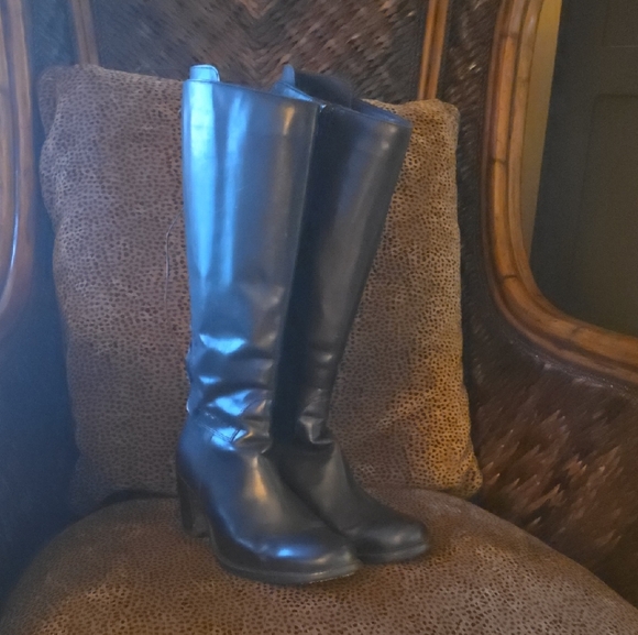 Bought Rome Italy Shoes - Elegant Black Heeled Boots for Women